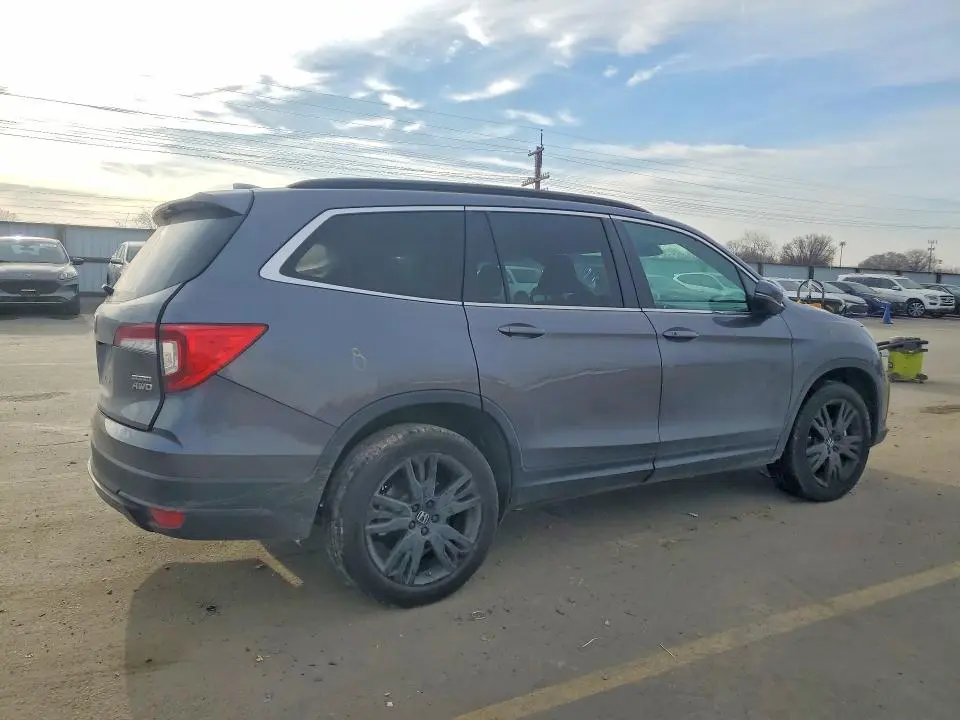 2022 HONDA PILOT SE  