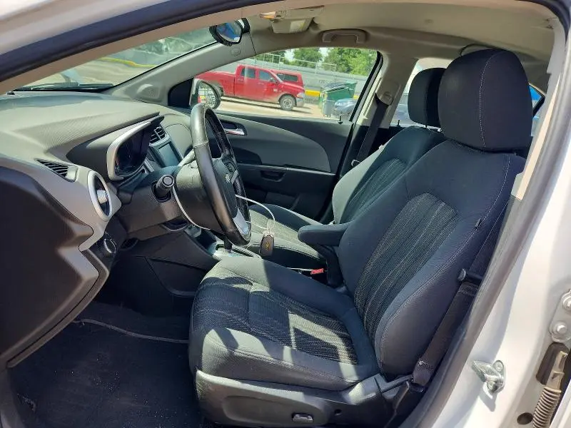 2017 CHEVROLET SONIC LT  
