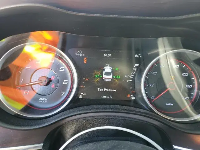 2017 DODGE CHARGER SE