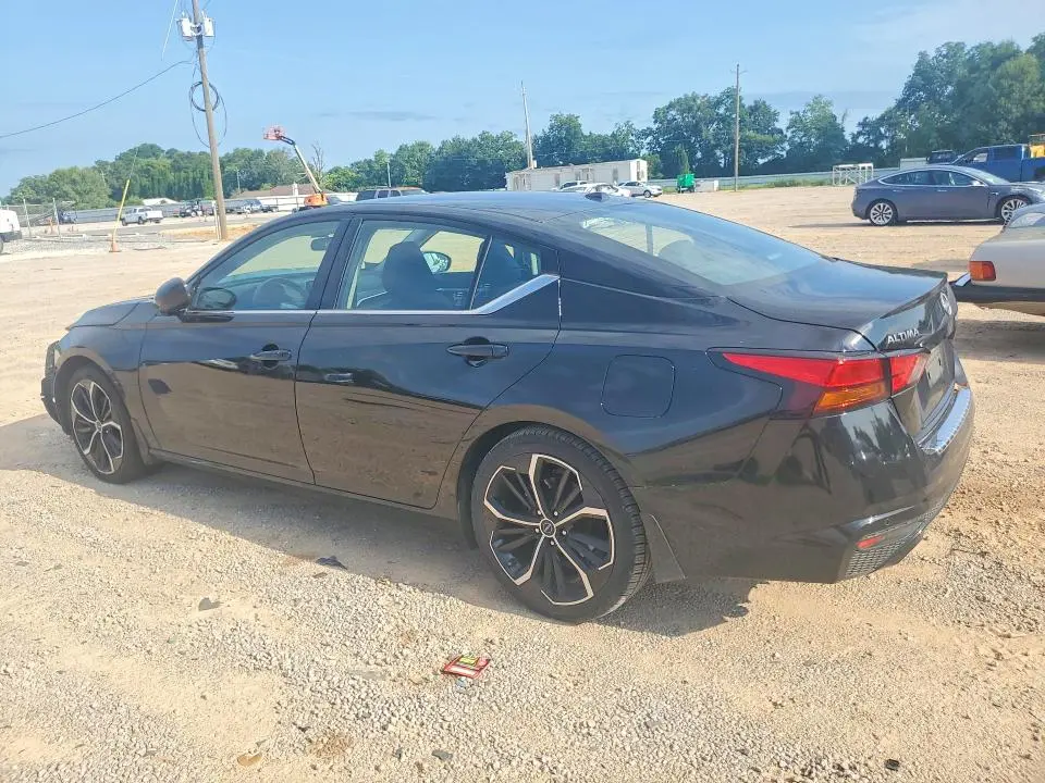 2023 NISSAN ALTIMA SR  