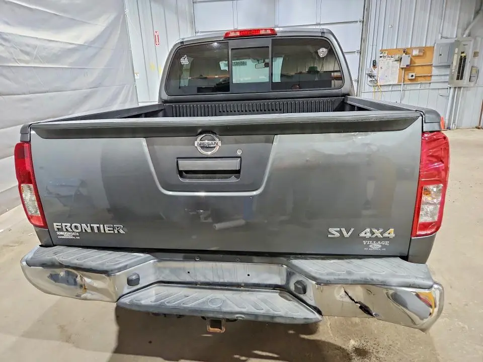 2016 NISSAN FRONTIER SV  