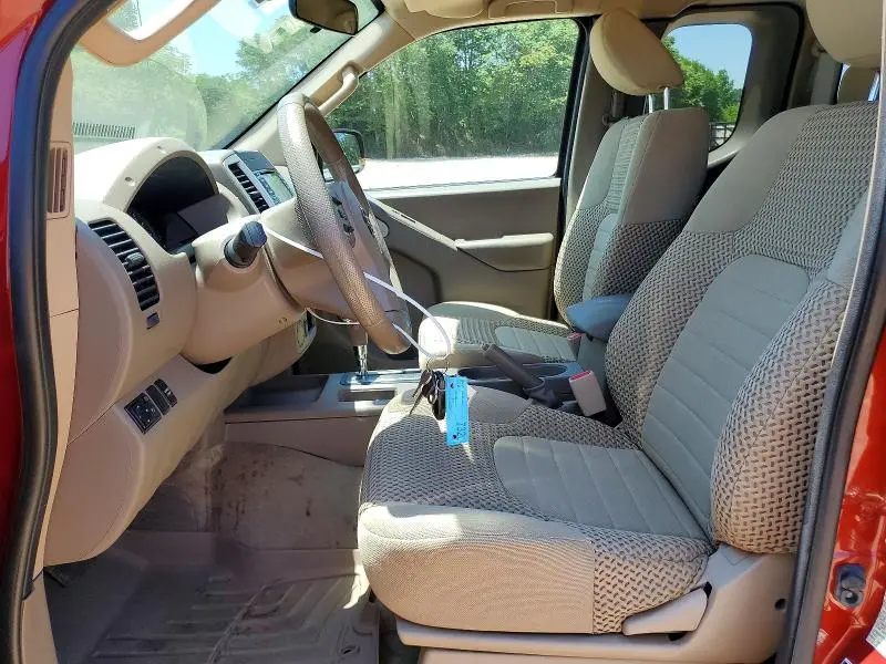 2017 NISSAN FRONTIER SV  