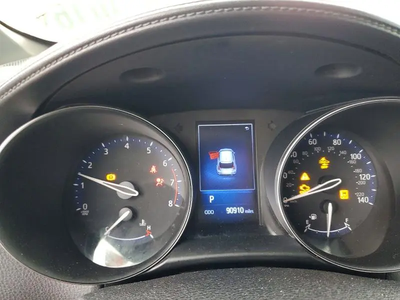 2018 TOYOTA C-HR XLE  