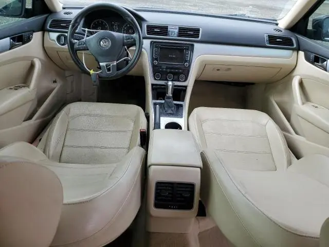 2013 VOLKSWAGEN PASSAT SE  