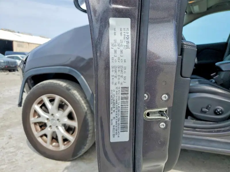 2018 JEEP CHEROKEE LATITUDE PLUS  