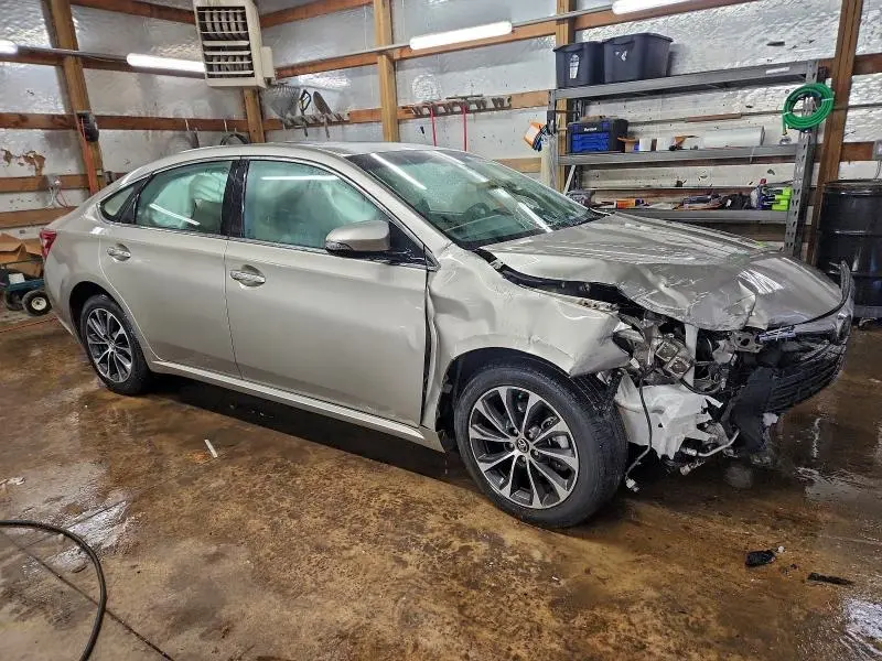 2017 TOYOTA AVALON XLE  