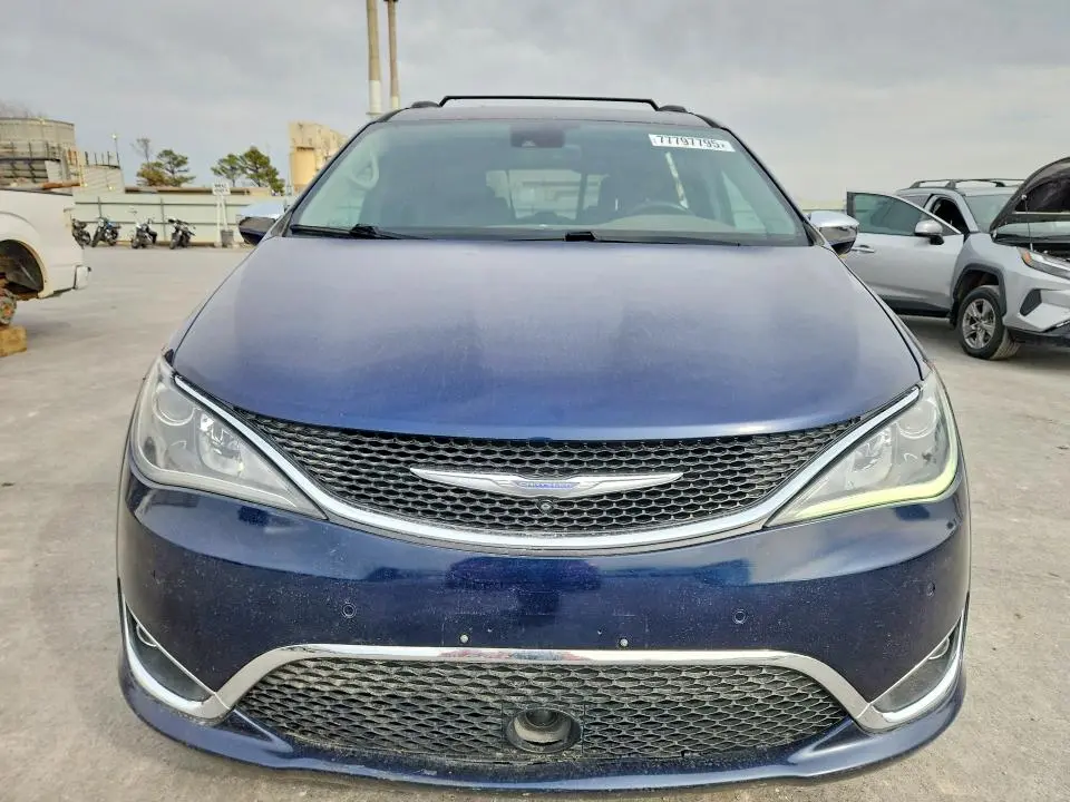 2018 CHRYSLER PACIFICA LIMITED  