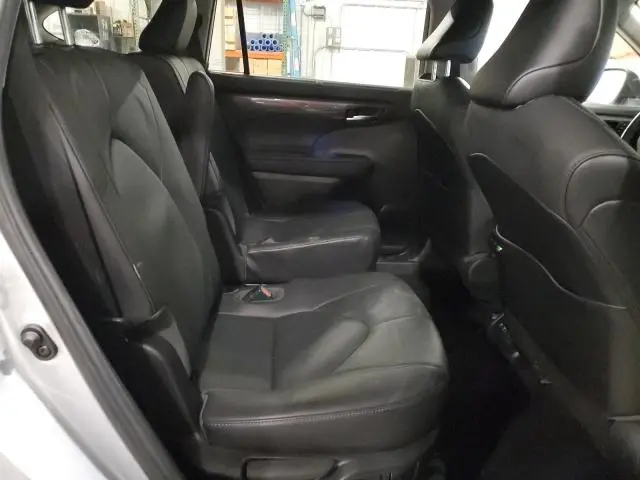 2021 TOYOTA HIGHLANDER HYBRID PLATINUM  