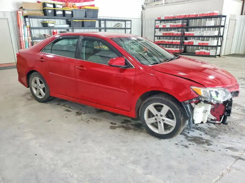 2014 TOYOTA CAMRY SE  
