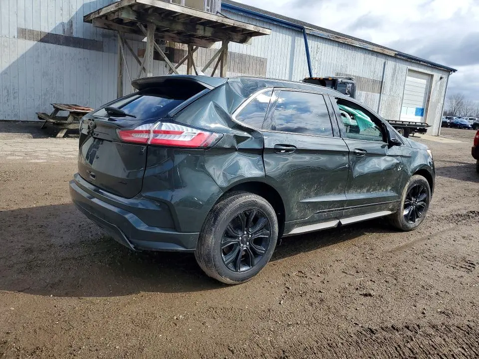 2022 FORD EDGE SE  