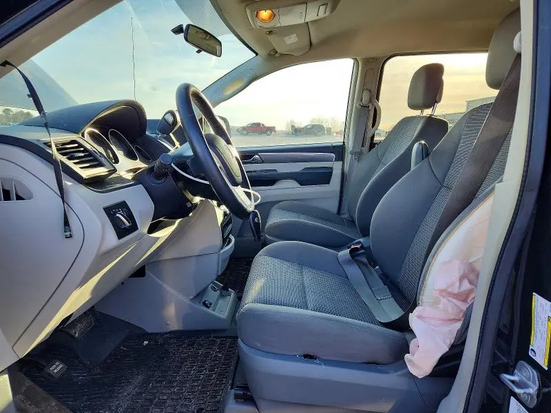 2013 VOLKSWAGEN ROUTAN S  