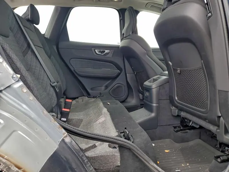 2024 VOLVO XC60 CORE  