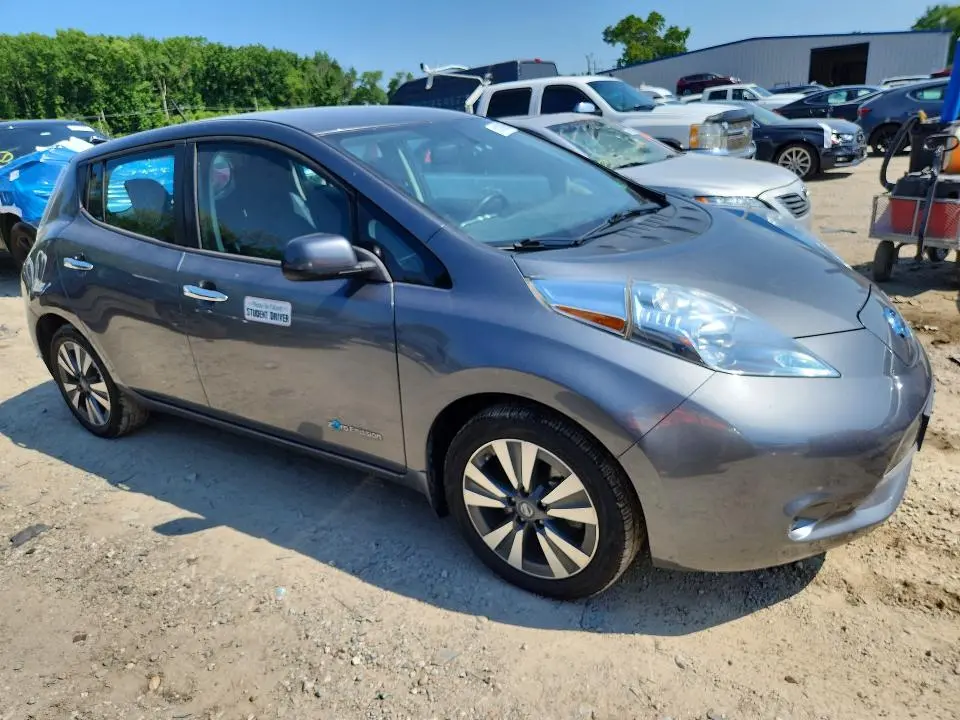 2016 NISSAN LEAF SV  