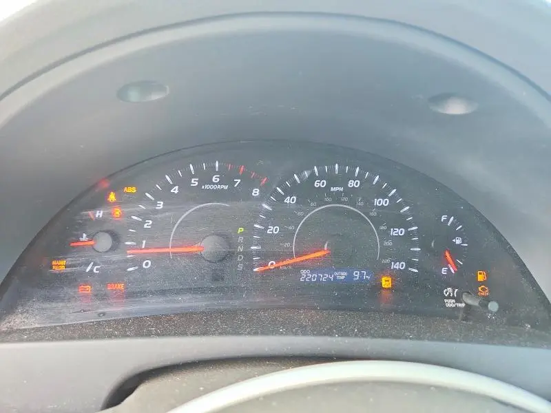 2010 TOYOTA CAMRY LE  