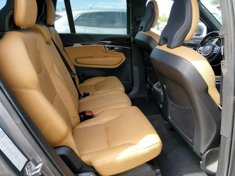 2019 VOLVO XC90 T6 MOMENTUM  