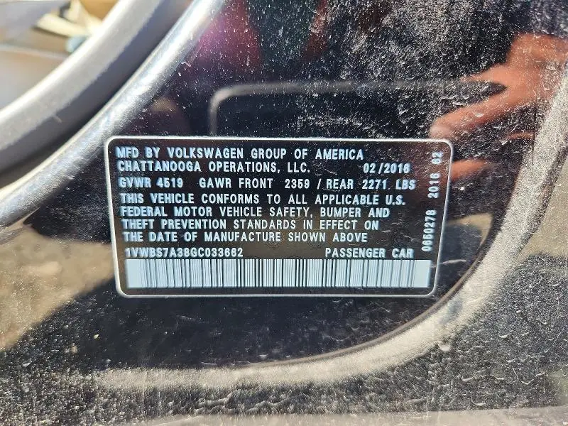 2016 VOLKSWAGEN PASSAT SE  
