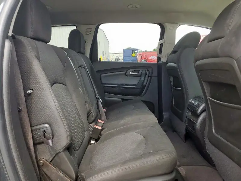 2012 CHEVROLET TRAVERSE LT  