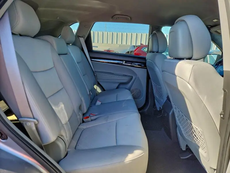 2012 KIA SORENTO BASE  