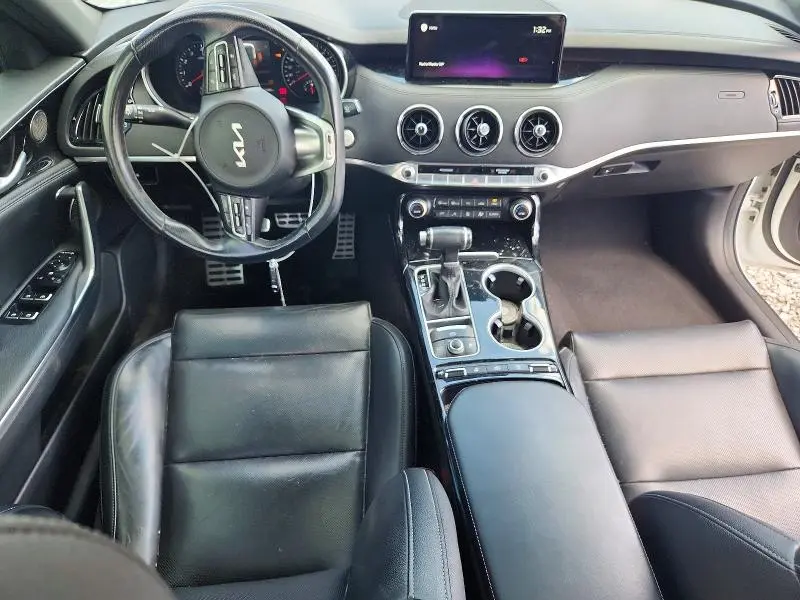 2022 KIA STINGER GT LINE  