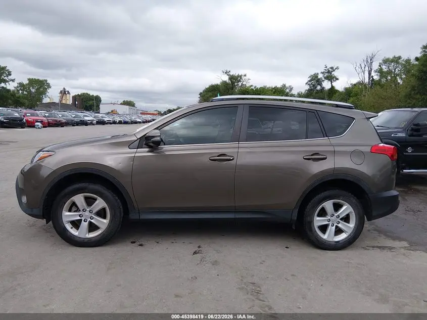 2014 TOYOTA RAV4 XLE