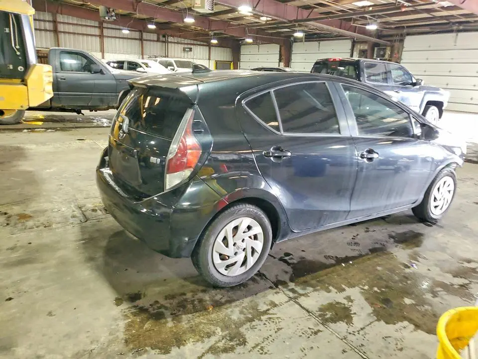 2016 TOYOTA PRIUS C TWO  