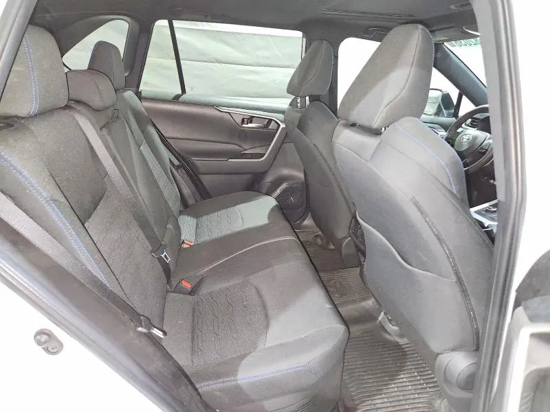 2024 TOYOTA RAV4 SE  
