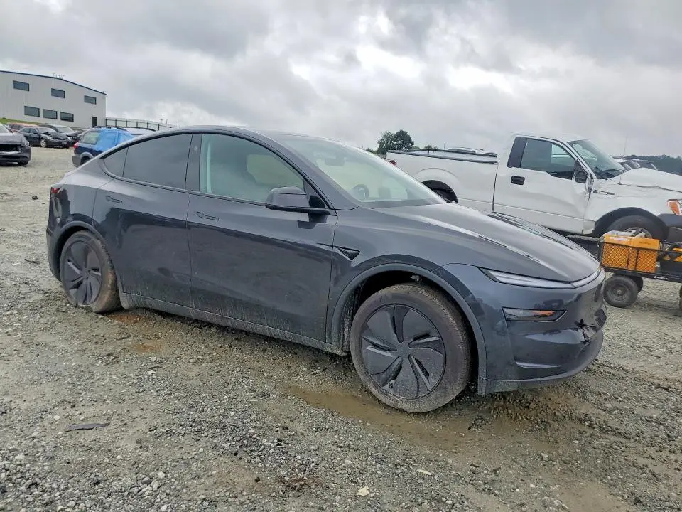 2026 TESLA MODEL Y   