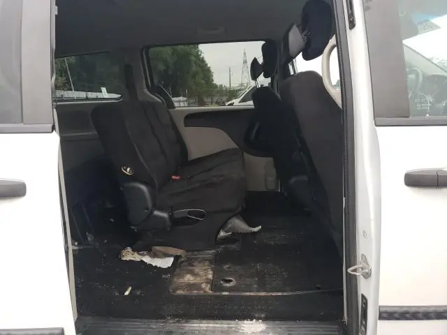 2015 DODGE GRAND CARAVAN SE  
