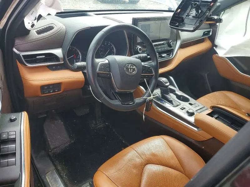 2020 TOYOTA HIGHLANDER PLATINUM  