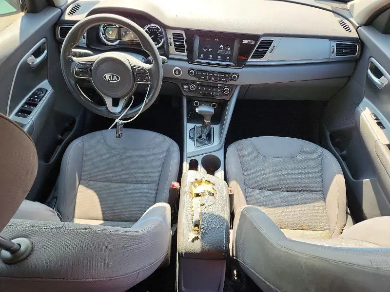 2017 KIA NIRO LX  