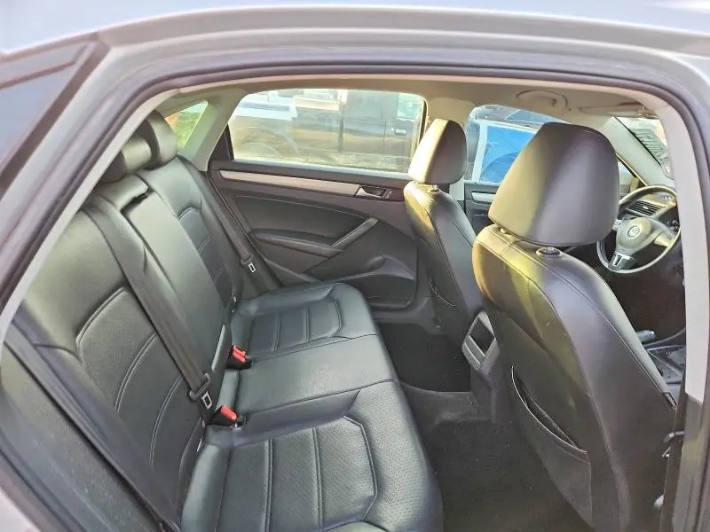 2014 VOLKSWAGEN PASSAT S  