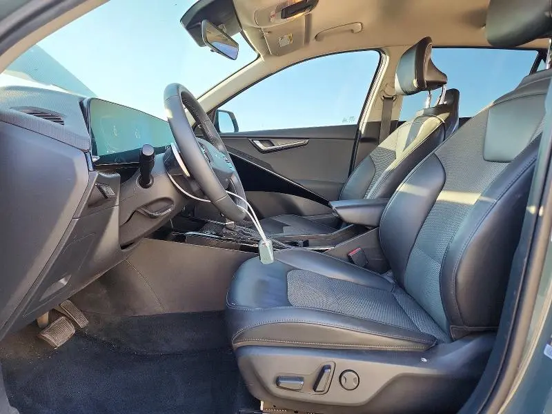 2024 KIA NIRO EX  