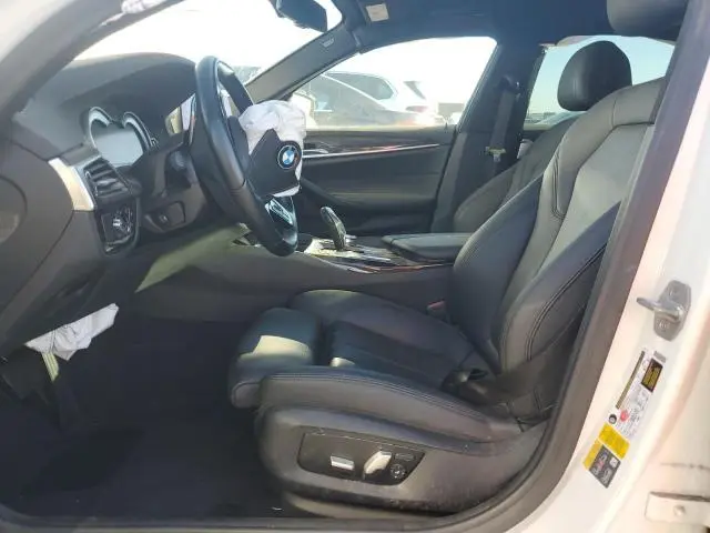 2019 BMW 530E   