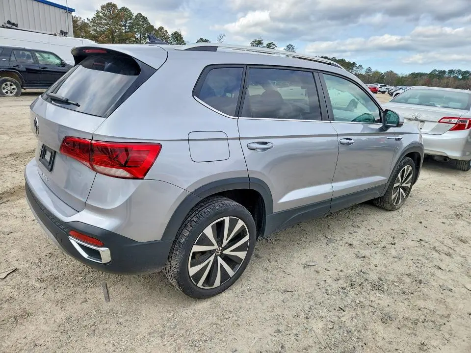 2024 VOLKSWAGEN TAOS SE  