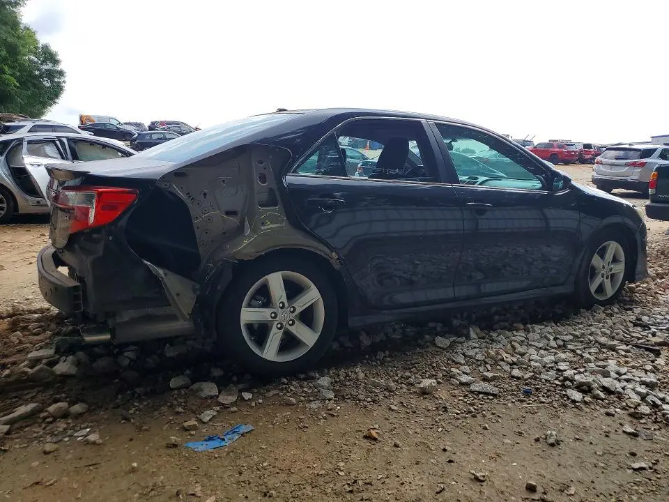 2013 TOYOTA CAMRY SE  