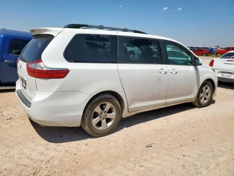 2016 TOYOTA SIENNA LE  