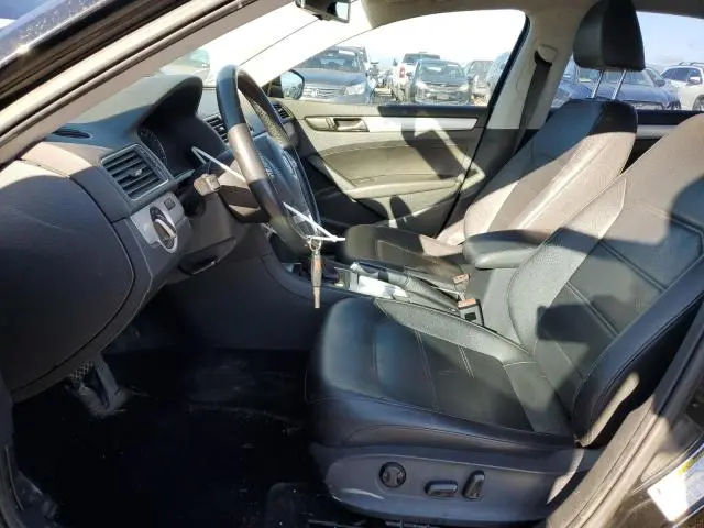 2012 VOLKSWAGEN PASSAT SE  