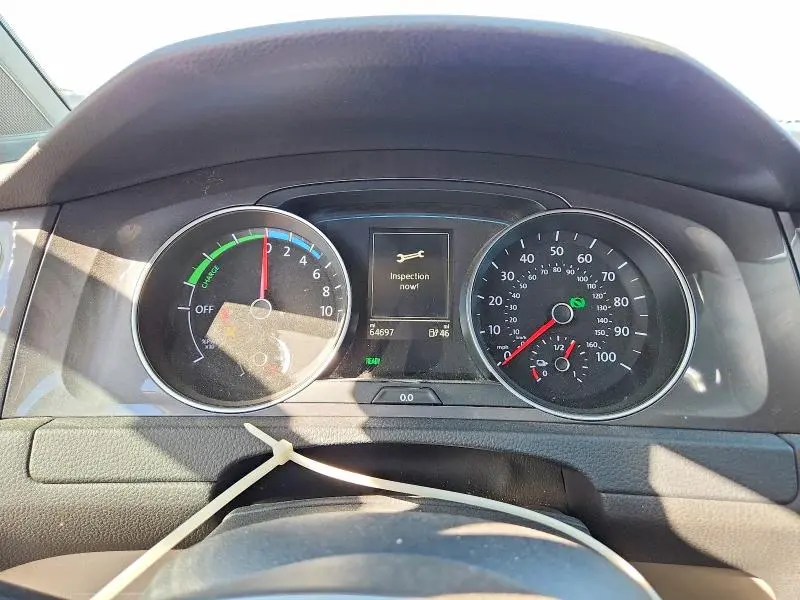 2016 VOLKSWAGEN E-GOLF SEL PREMIUM  