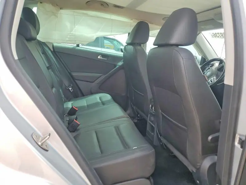 2016 VOLKSWAGEN TIGUAN S  