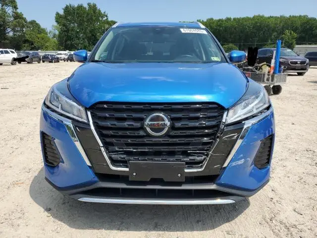 2021 NISSAN KICKS SV  