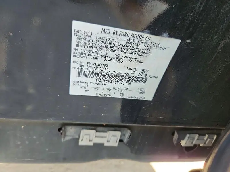 2011 FORD TAURUS SEL  