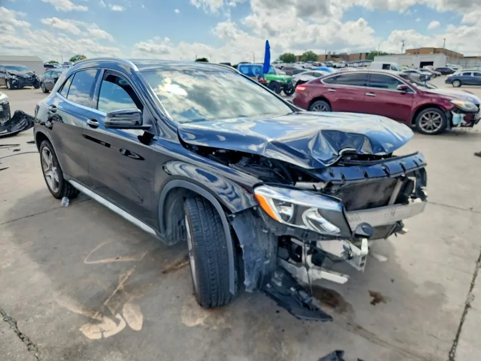 2017 MERCEDES-BENZ GLA 250  