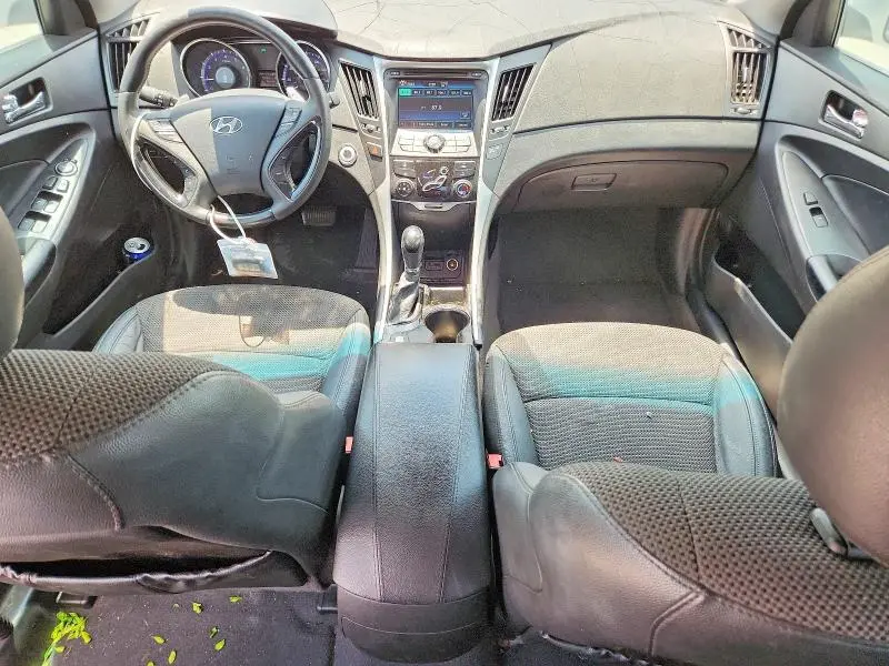 2012 HYUNDAI SONATA SE  