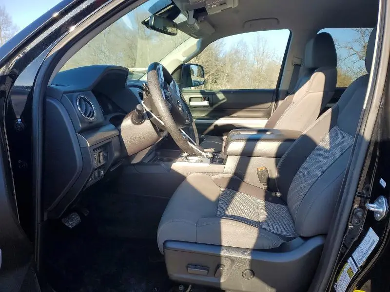 2021 TOYOTA TUNDRA CREWMAX SR5  