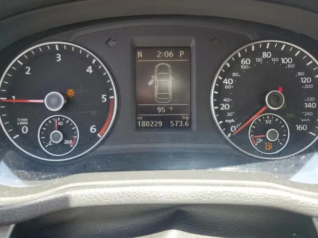 2015 VOLKSWAGEN PASSAT SE  