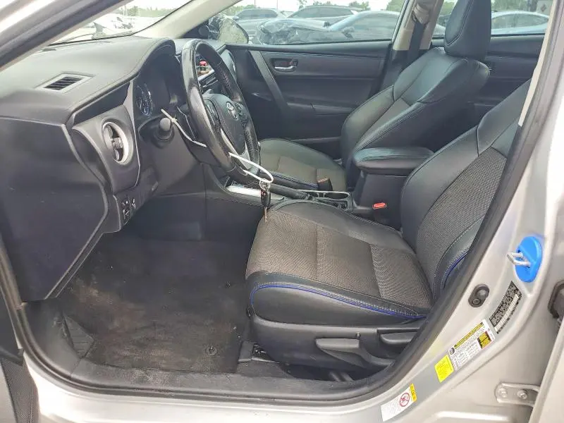2017 TOYOTA COROLLA SE  