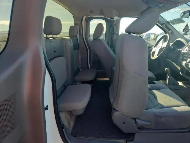2016 NISSAN FRONTIER S  
