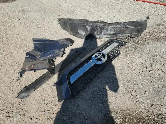 2011 TOYOTA 4RUNNER SR5  