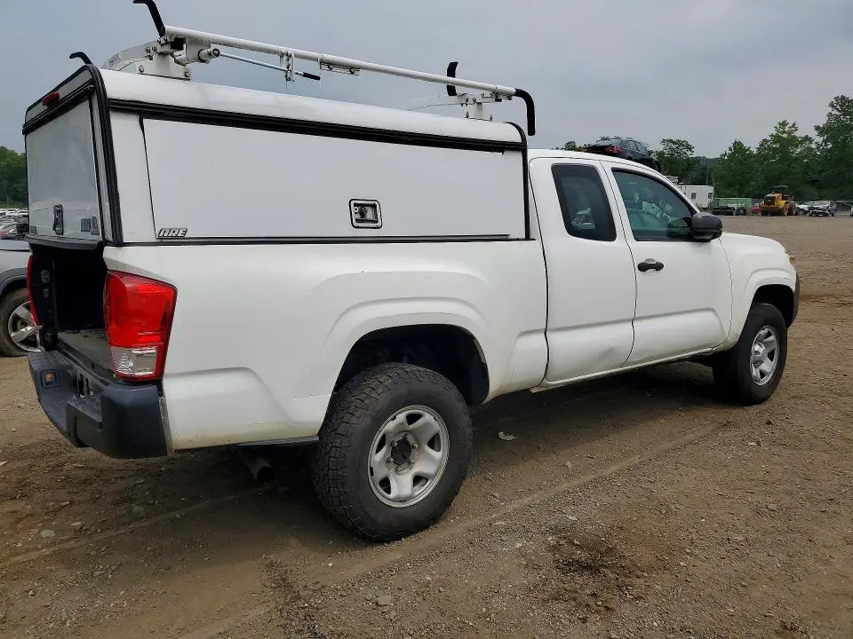 2016 TOYOTA TACOMA SR  