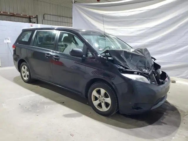 2011 TOYOTA SIENNA BASE  